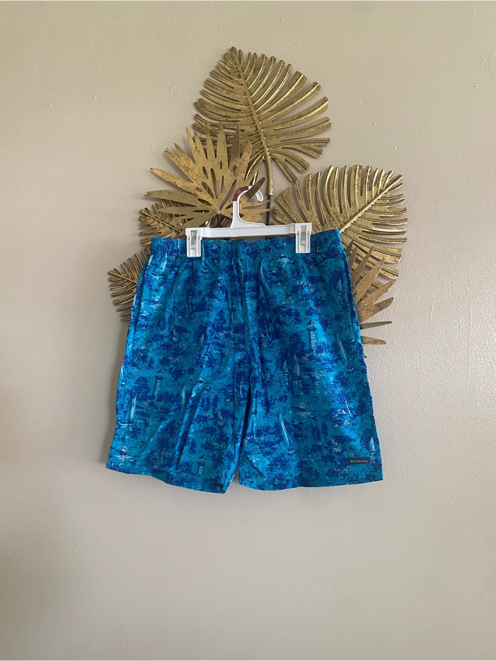 Columbia Men's Teal Blue Printed Athletic Shorts